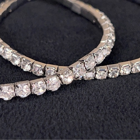 Silver Rhinestone Stretch Set Of 2 Bracelets Classic Formal Wedding Event - Picture 2 of 6